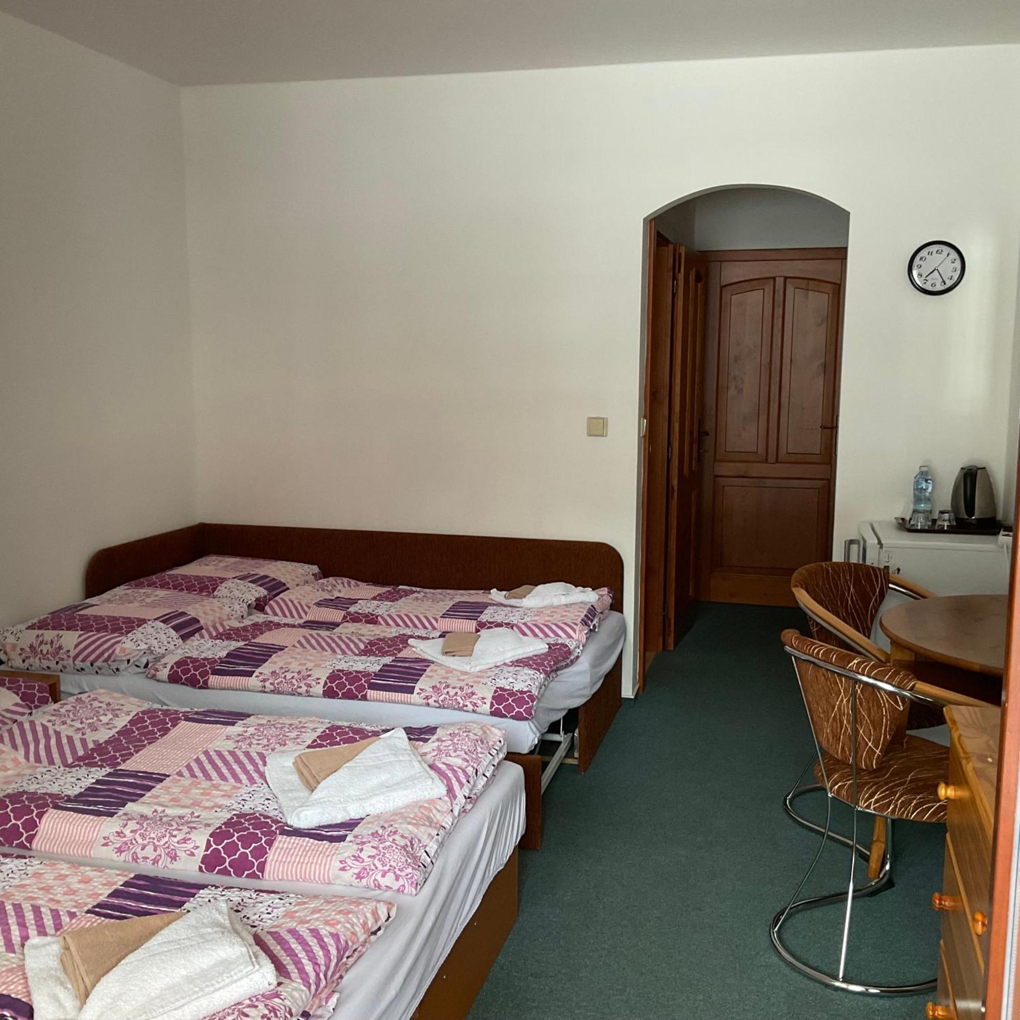 Pension Holiday Vrchlabí Exterior photo