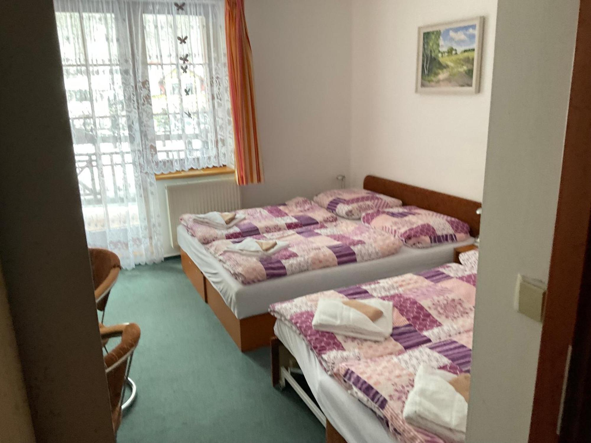 Pension Holiday Vrchlabí Exterior photo